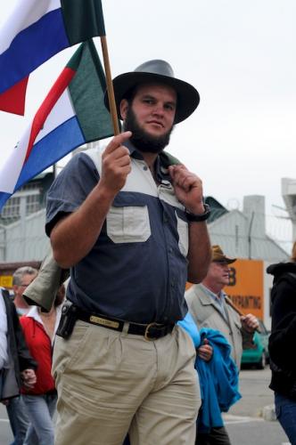 MHN3943-2011-09-24-at-11-16-21