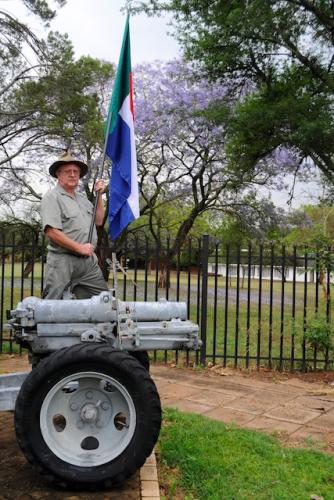 MHN4048-2011-10-29-at-08-36-48