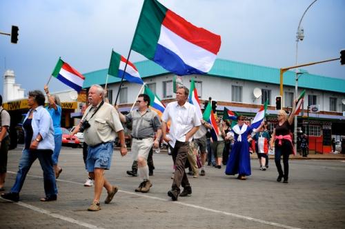 MHN4132-2011-10-29-at-10-16-36